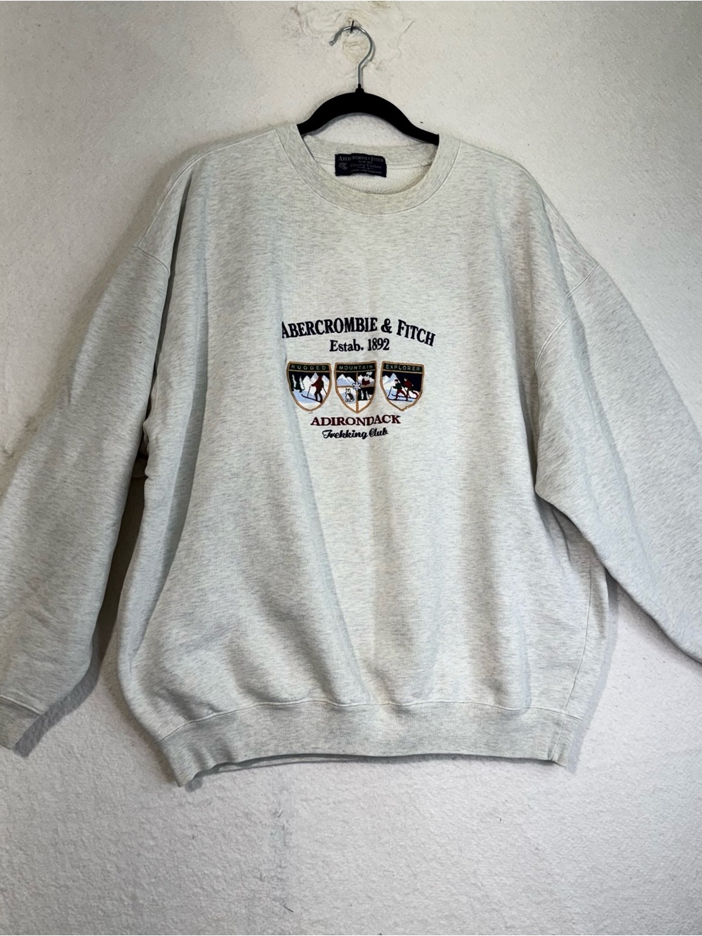 Abercrombie & Fitch Lt Gray Crewneck Sweatshirt “Adirondack Trekking Club” Large